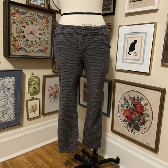 Old Navy Womens Black & White Diamond Pattern Mid-Rise Pixie Pants Size 12 - Picture 1 of 5